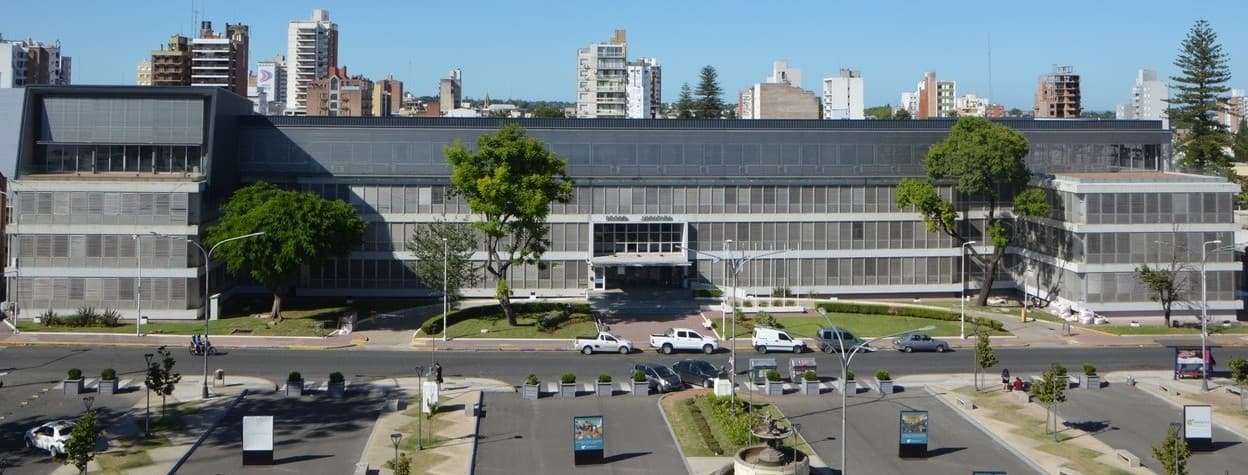 Convocatoria para la cobertura de cargo técnico en la Dirección de Arquitectura Judicial - Cadena Entrerriana 96.5MHz LRS 798 - imagen de origen