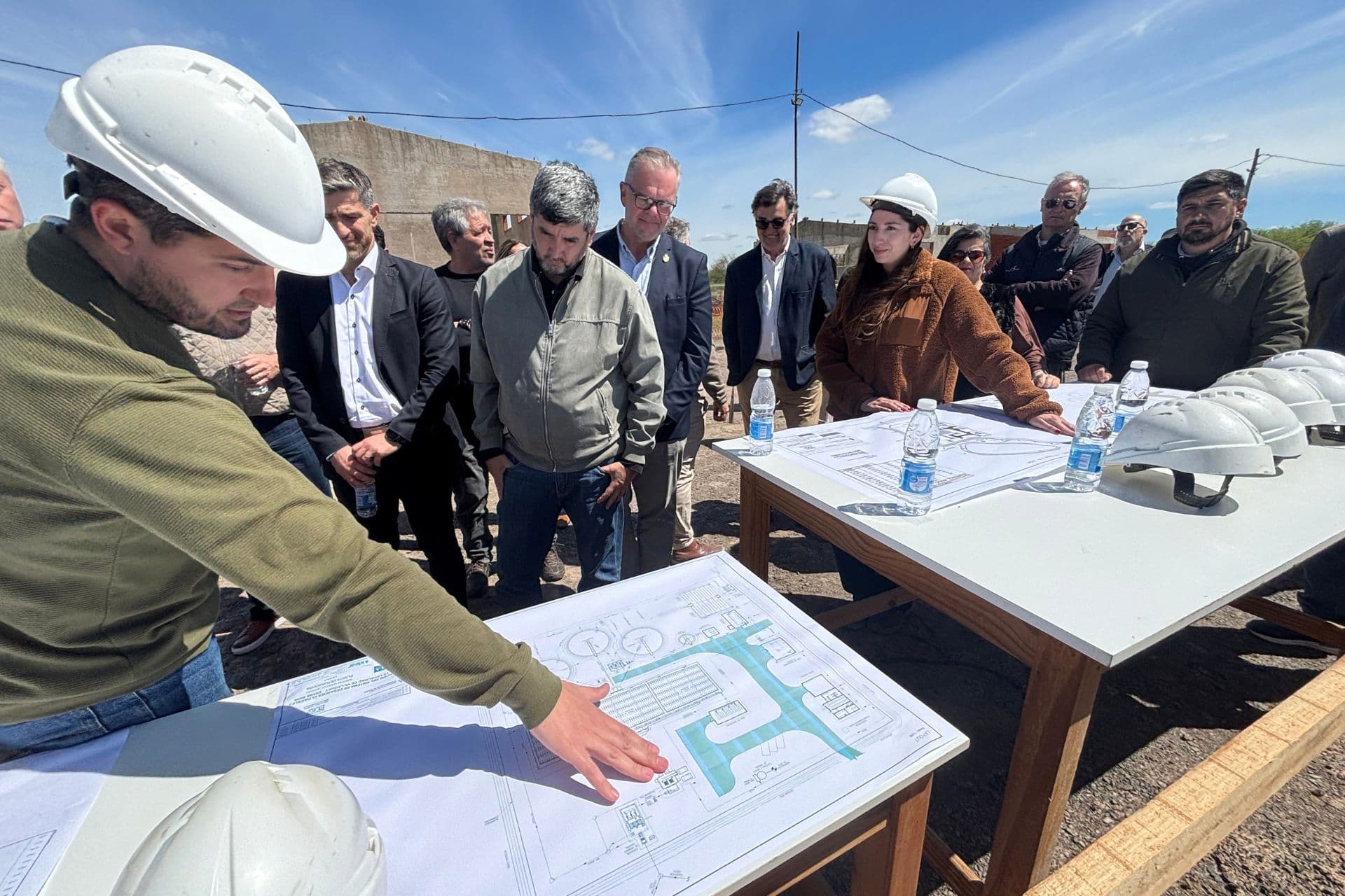 Nación y provincia supervisaron el avance de la ampliación del sistema cloacal de Villaguay - imagen del Gobierno de Entre Rios