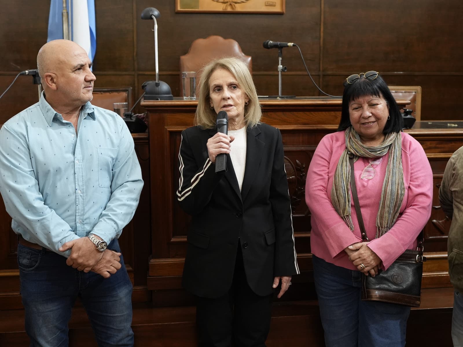 El Concejo Deliberante aprobó la ampliación presupuestaria por $8.235 millones y declaró de interés múltiples eventos locales - Cadena Entrerriana 96.5MHz LRS 798 - imagen de origen