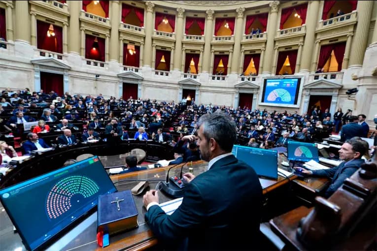 El Gobierno negocia cambios en la Ley de Tierras para evitar el rechazo del DNU 70/23 - imagen de origen