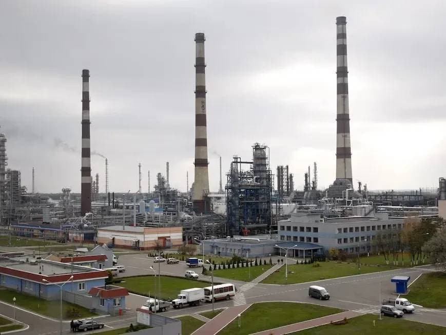 El petróleo cayó por tercera jornada consecutiva por la expectativa de una reanudación parcial del principal oleoducto saudí - imagen de origen