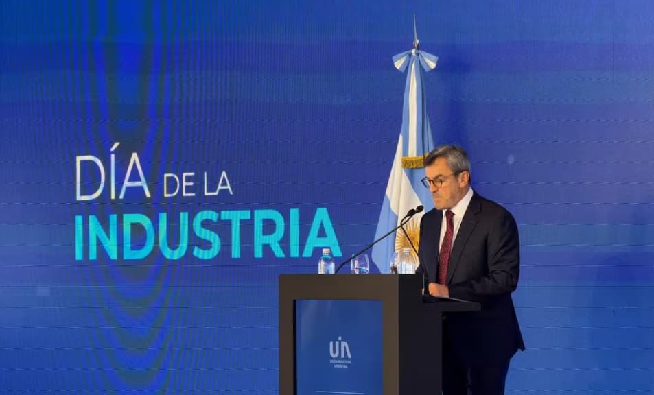 UIA presentó propuestas para aliviar a pymes y destacó el esquema de financiamiento del MEM de la Región Centro - Dos Florines - imagen de origen