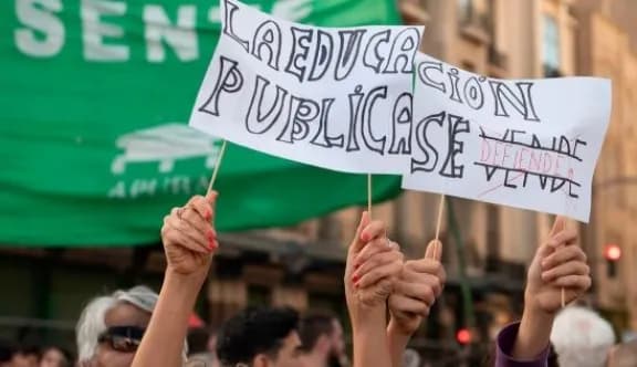 Universitarios rechazaron la nueva propuesta salarial del Gobierno y van por la 5ª Marcha Nacional Universitaria - imagen de origen