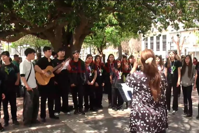 Coro de niños y jóvenes.