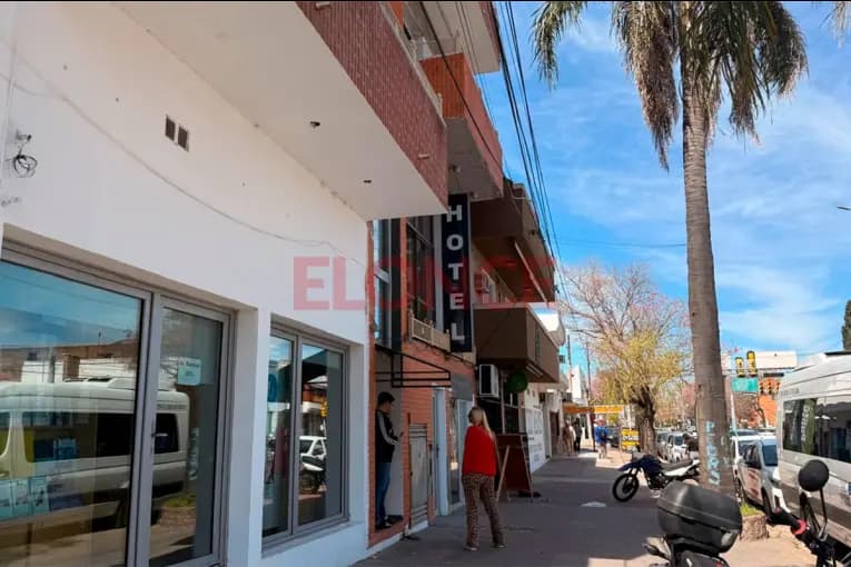 Intervención policial en un hotel de Paraná por una persona que atravesaba situación de crisis - imagen de origen