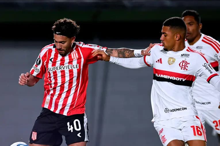 Estudiantes empató con Flamengo.