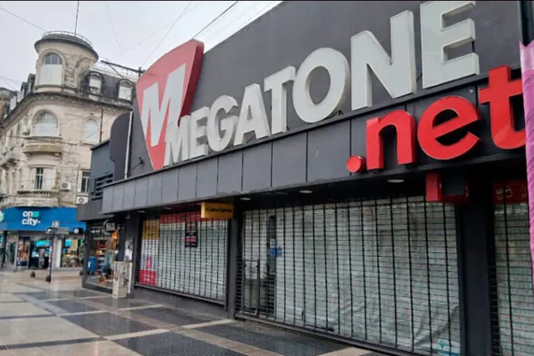 Megatone cerró su local de la Peatonal tras cuatro años.