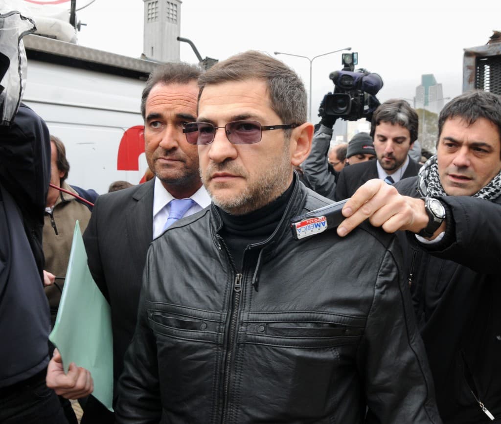 Sueños Compartidos: tras ser condenado, Schoklender aseguró que “no se desvió un puto fondo” - Cadena Entrerriana 96.5MHz LRS 798 - imagen de origen