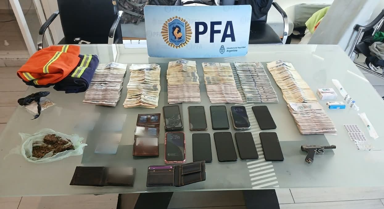 Cayó en Mar del Plata «Los Simuladores», la banda que se disfrazaba de operarios para robar cables de telecomunicaciones - Cadena Entrerriana 96.5MHz LRS 798 - imagen de origen