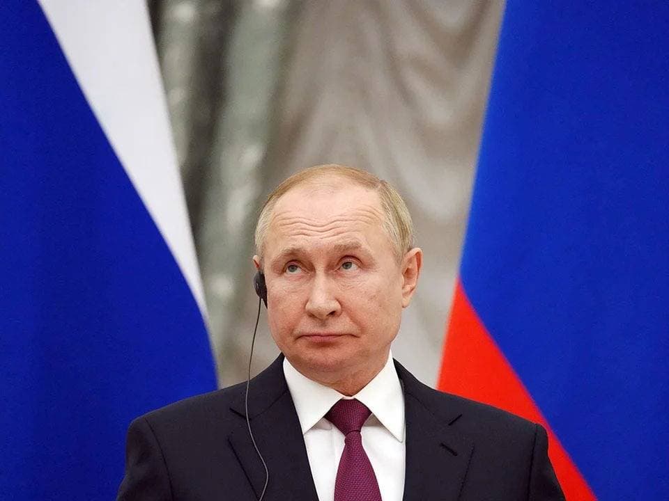 Vladimir Putin amenazó con desplegar “todas las armas” del arsenal de Rusia ante un ataque directo - imagen de origen