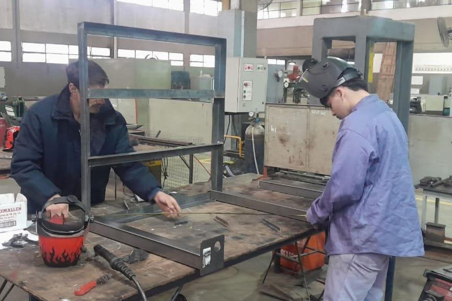 Estudiantes de la Escuela Técnica de Colón construyeron una rampa accesible para un centro de equinoterapia - imagen del Gobierno de Entre Rios