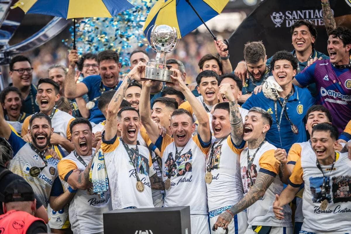 Rosario Central venció a Estudiantes en un final polémico y se consagró campeón de la Supercopa Internacional - imagen de origen