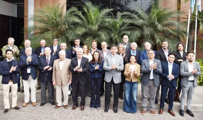 Adepa renovó sus autoridades y presentó al Consejo Ejecutivo en Tucumán - imagen de origen