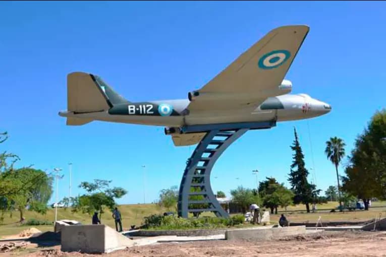 Museo de Malvinas en Paraná: proyectan trasladar el avión del Túnel al nuevo espacio - imagen de origen
