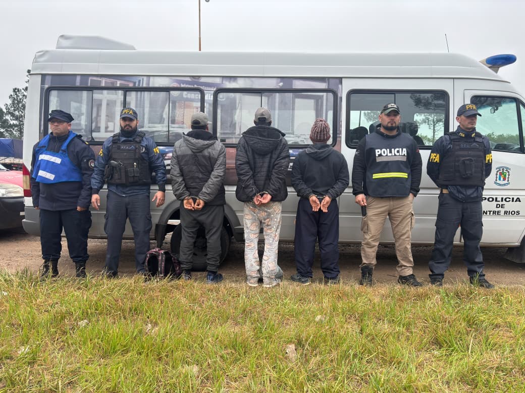 Un operativo interfuerzas en la Autovía Artigas finalizó con cuatro detenidos y secuestro de estupefacientes - Cadena Entrerriana 96.5MHz LRS 798 - imagen de origen