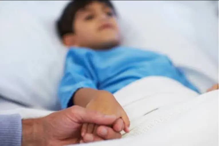 Cambian un requisito para que niños ingresen a la lista de emergencia para trasplante hepático - imagen de origen