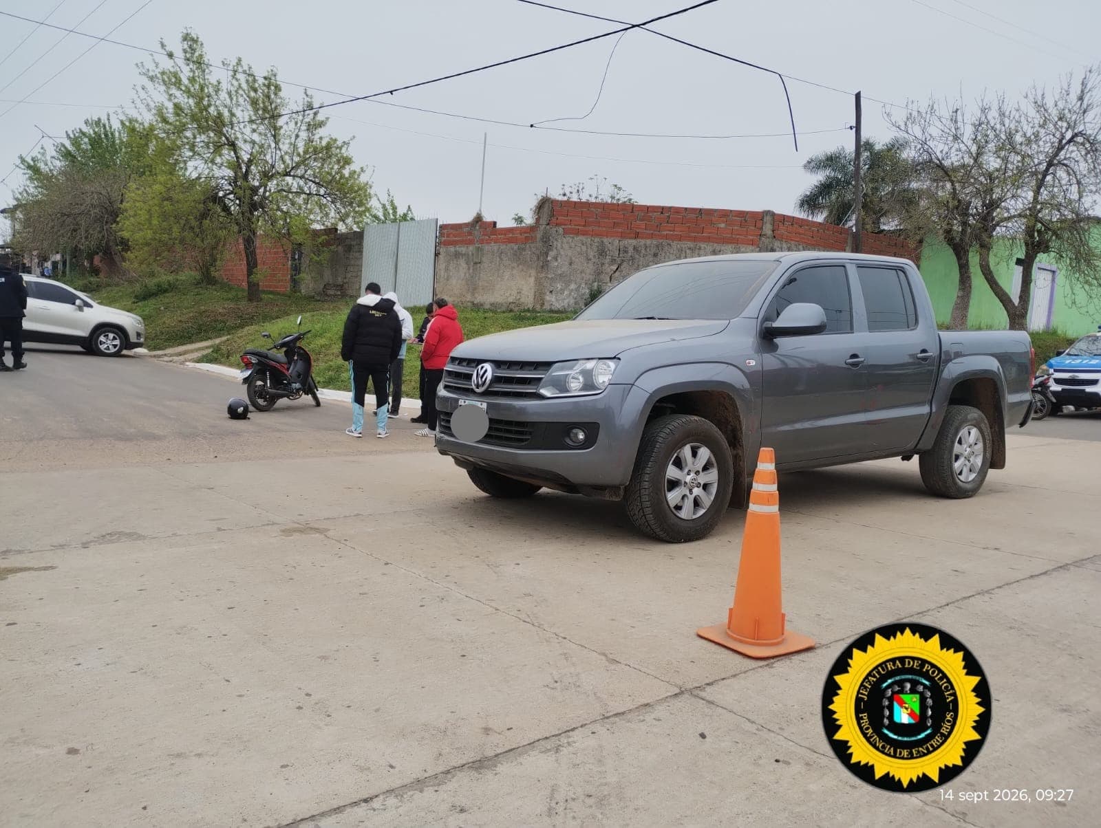 Accidente de tránsito en Concordia: una motociclista sufrió una fractura tras colisionar con una camioneta - Cadena Entrerriana 96.5MHz LRS 798 - imagen de origen