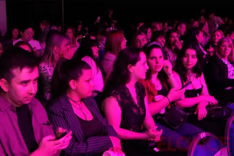 "Hay vida después del cáncer de mama": el mensaje del Desfile de Mujeres Rosa - imagen de origen