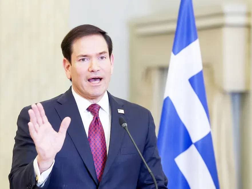 Marco Rubio afirmó que Irán no controla el estrecho de Ormuz y que el petróleo fluye casi al nivel previo a la guerra - imagen de origen