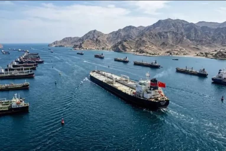 Irán propuso reabrir el estrecho de Ormuz en siete días si Estados Unidos cumple sus condiciones - imagen de origen