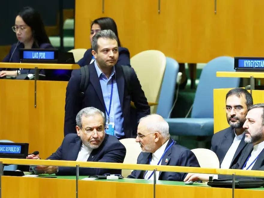 Irán dio detalles de su propuesta para reabrir el estrecho de Ormuz y el precio del petróleo cae en Europa y Estados Unidos - imagen de origen