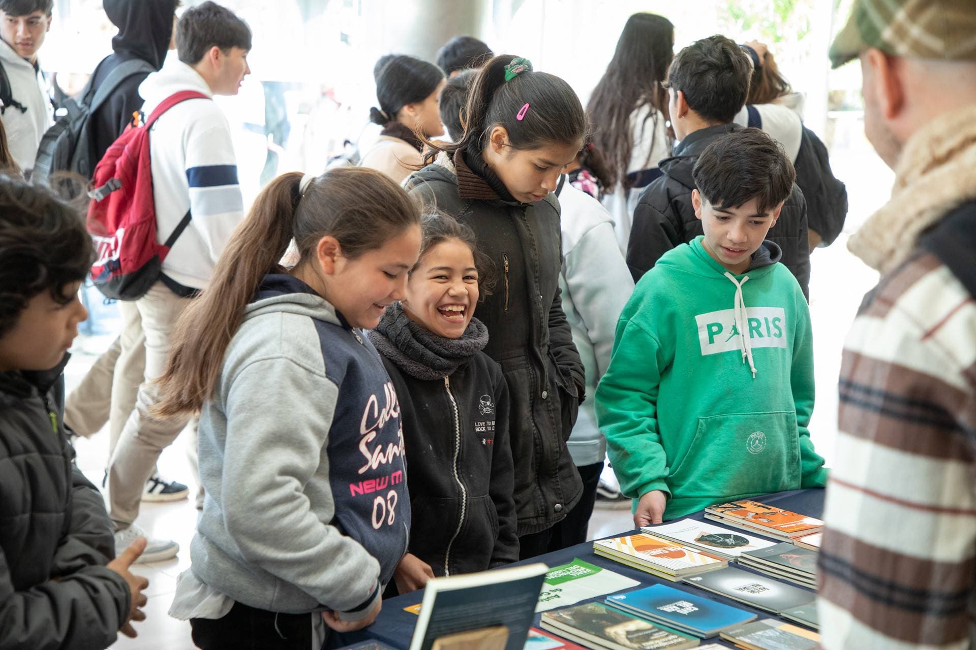 Convocan a las escuelas a participar de la Feria Provincial del Libro en Concordia - Cadena Entrerriana 96.5MHz LRS 798 - imagen de origen