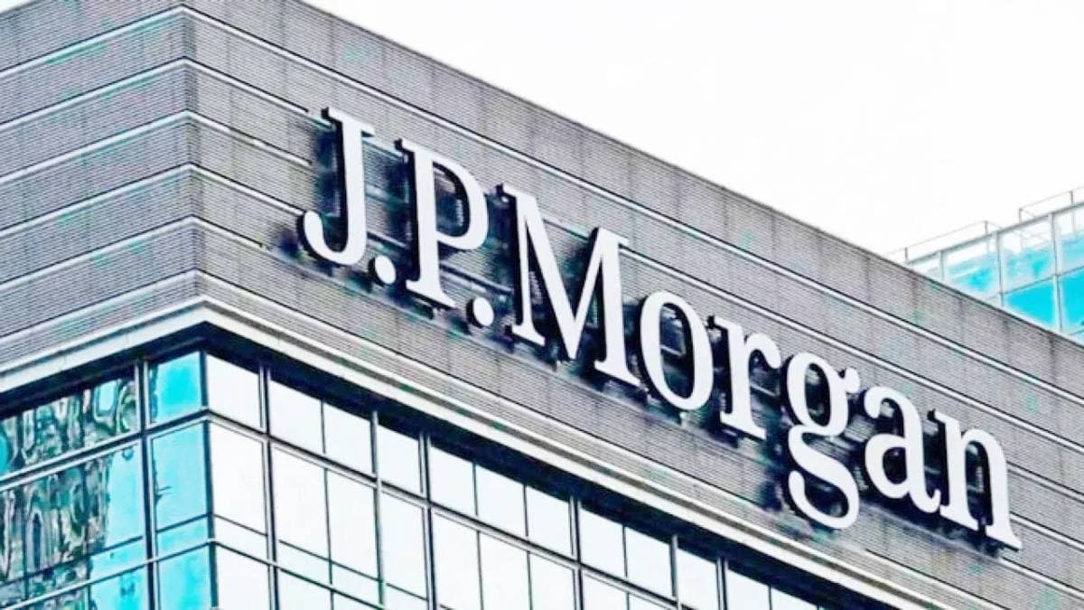 El J.P. Morgan recortó su previsión de crecimiento para la Argentina tras el desplome de la actividad en julio - imagen de origen