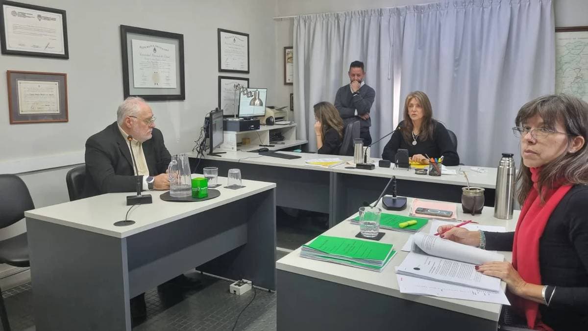 Sergio Urribarri relató sus primeros días en prisión y dijo que evita los espacios comunes por temor a agresiones - imagen de origen