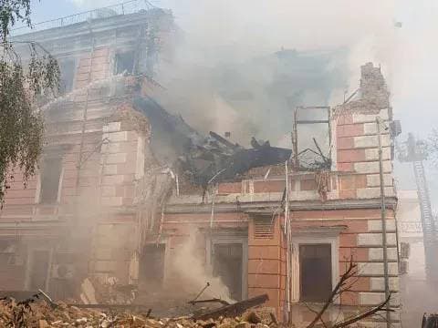 Rusia ataca la Academia de Ciencias de Kiev en una ola de bombardeos con al menos 7 muertos - imagen de origen