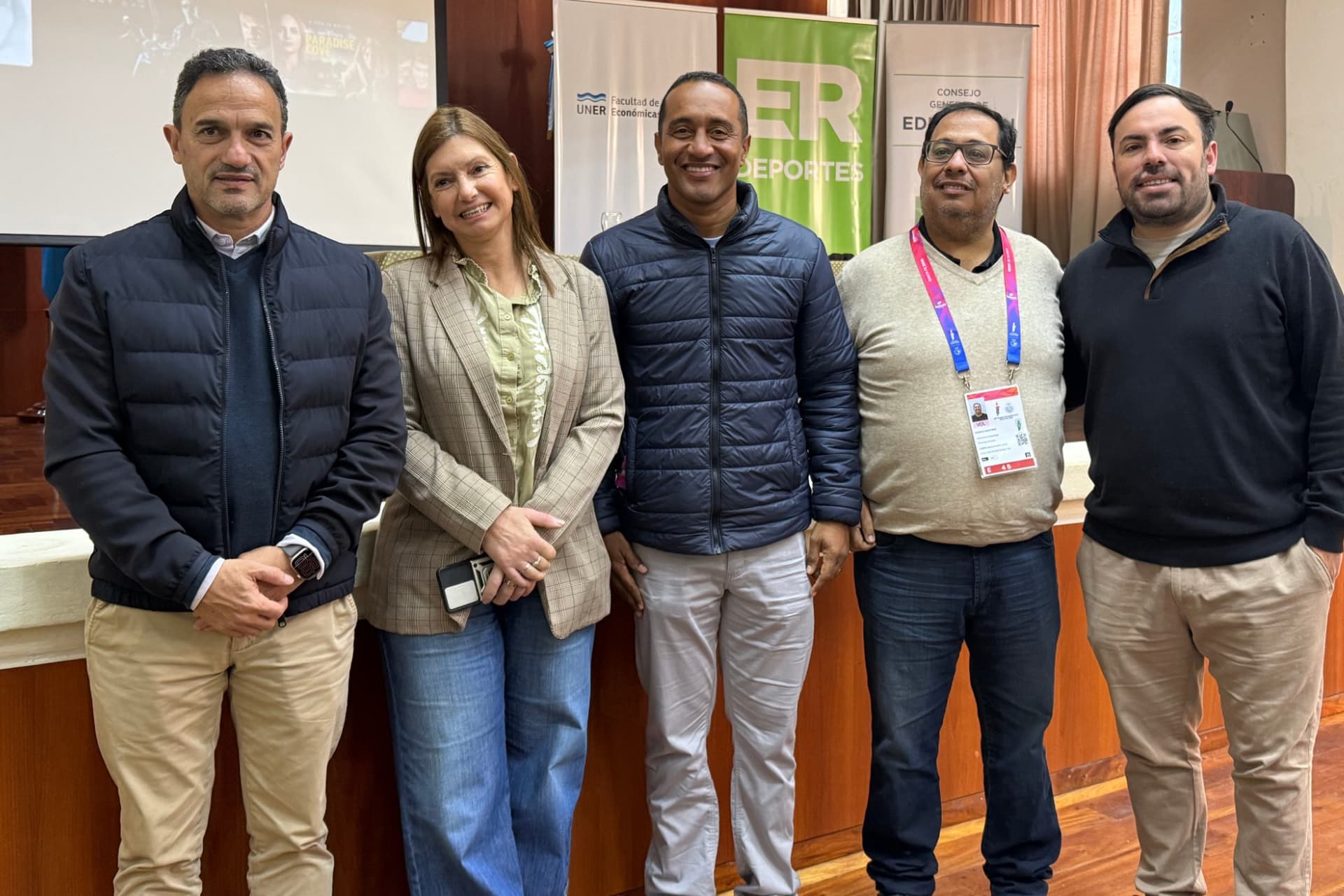 La provincia amplía la capacitación deportiva con una jornada académica sobre sóftbol - imagen del Gobierno de Entre Rios